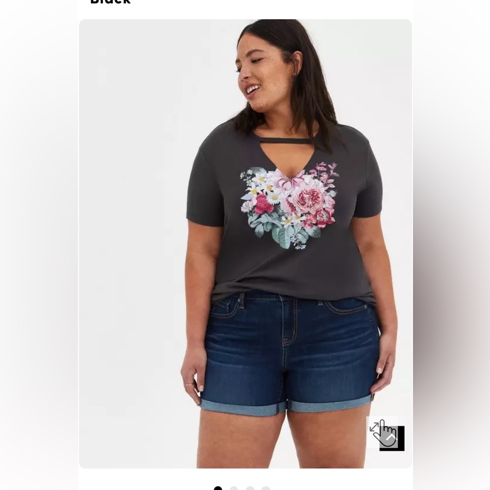 NWT Torrid Grey Floral Graphic Tee